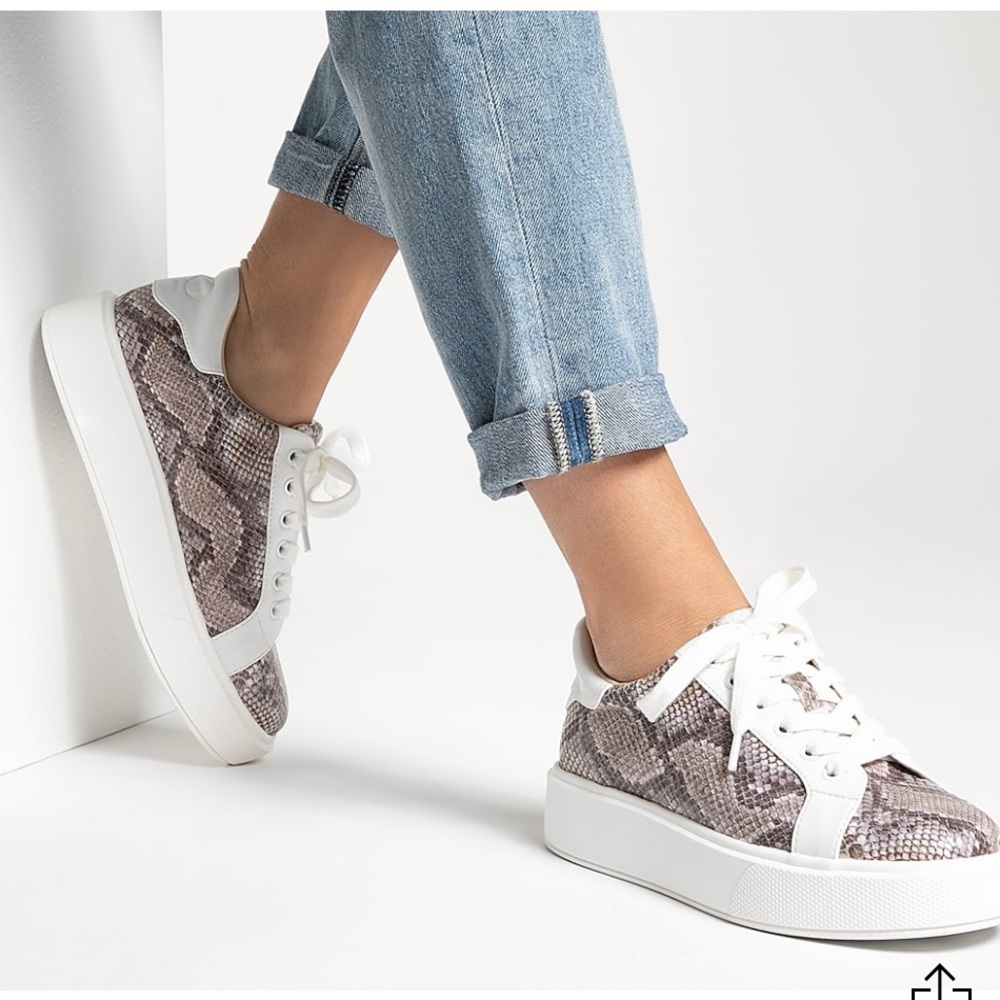 LAST CHANCE Angelique Platform Sneaker Jlo Jennifer Lopez